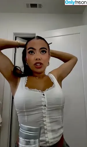 Adelaine Morin / adelainemorin nude photo #0009