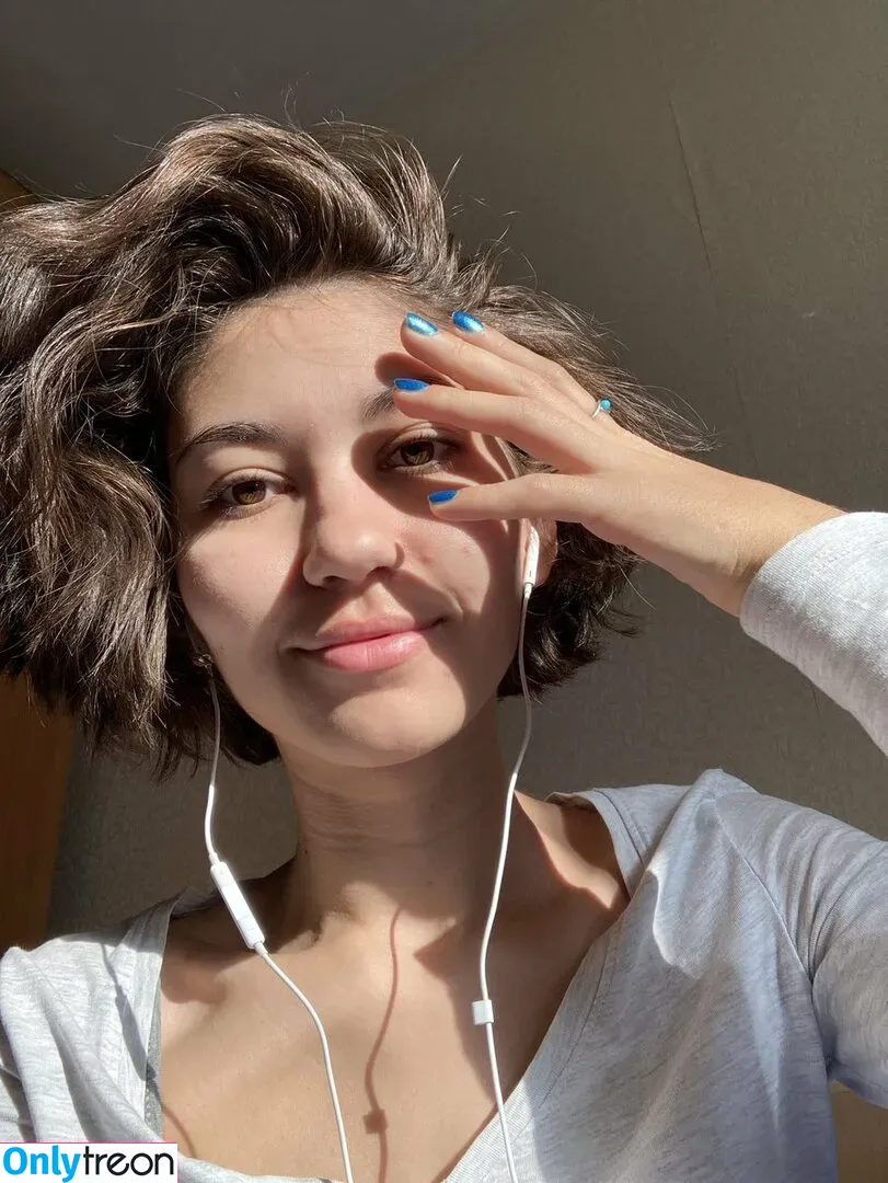 adorable_dina_official nude photo #0293 (adorable_dina)