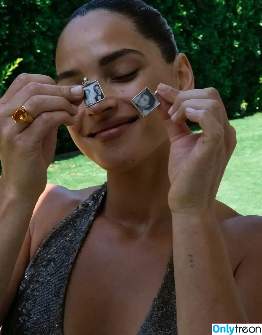 Adria Arjona nude photo #0511 (adriaarjona)