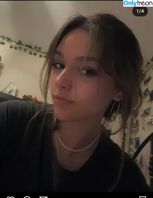 Adrilonz / adriannz nude photo #0001