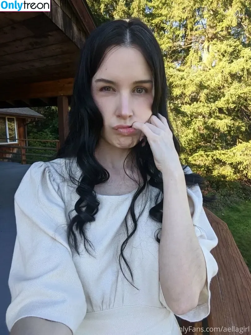 aellagirl nude photo #0107 (aellaslife)