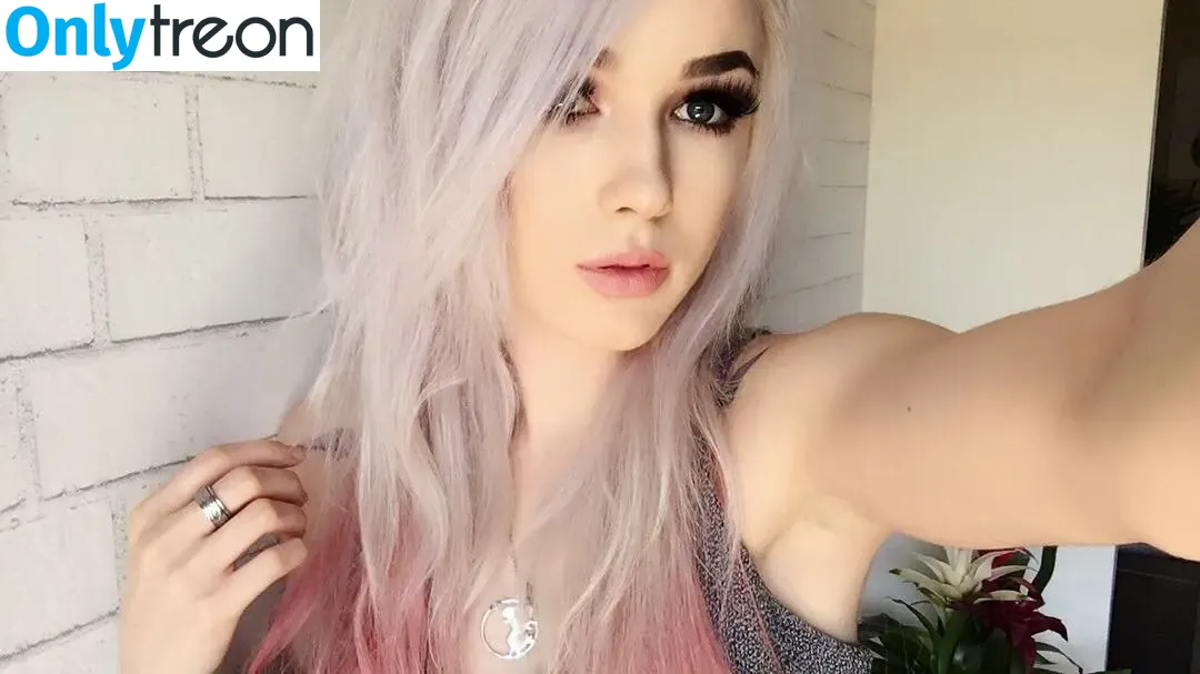 aelois nude photo #0005 (aleyuh)