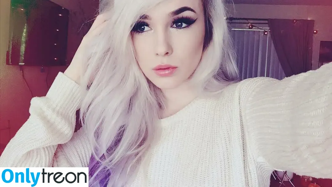 aelois nude photo #0011 (aleyuh)