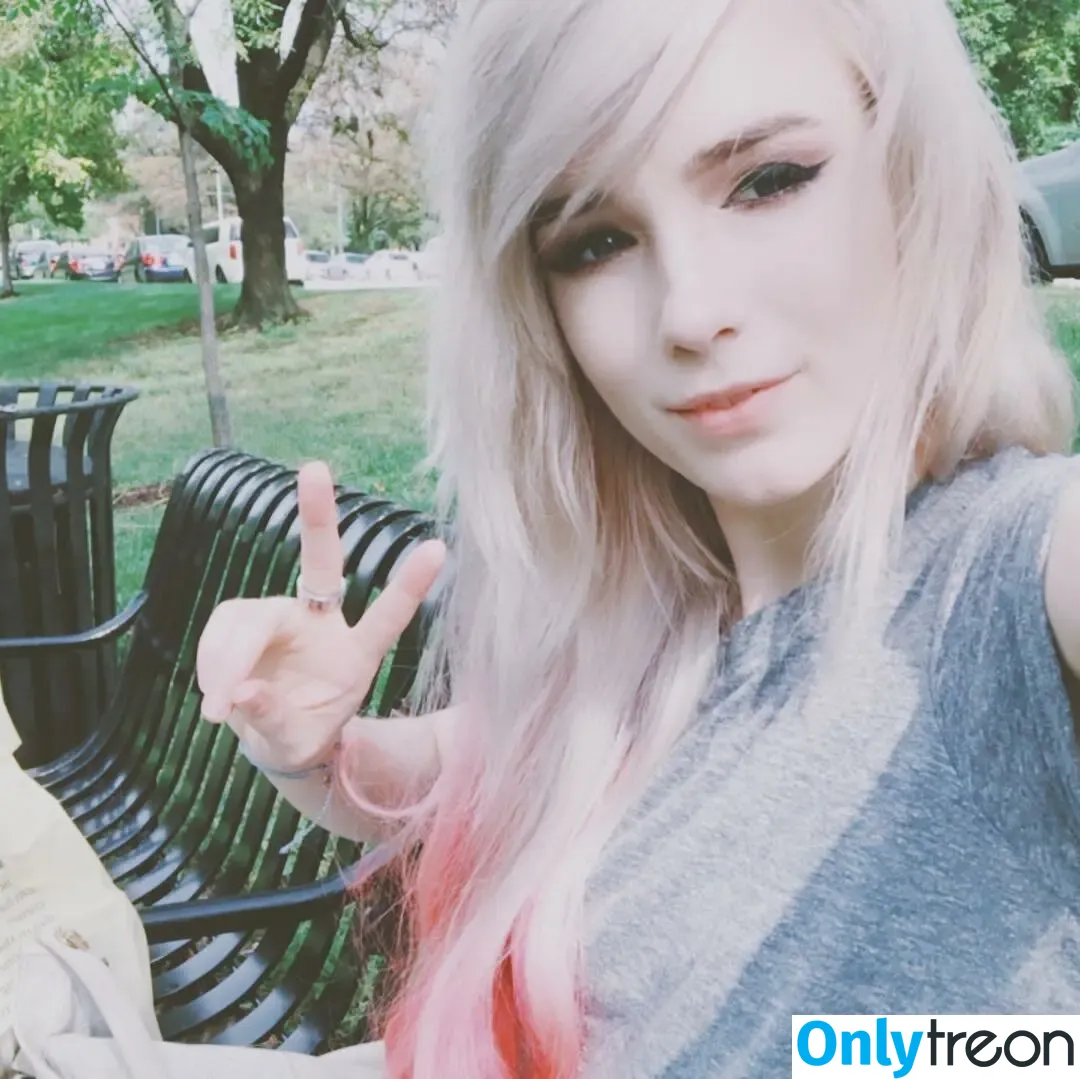 aelois nude photo #0023 (aleyuh)
