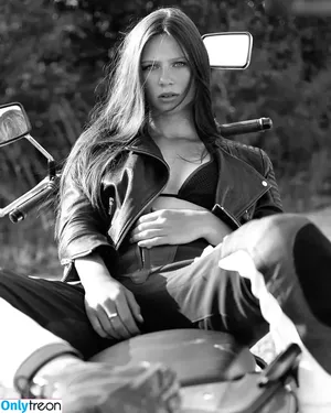 Affe auf Bike / affe_auf_bike nude photo #0020