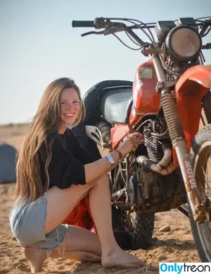 Affe auf Bike / affe_auf_bike nude photo #0118
