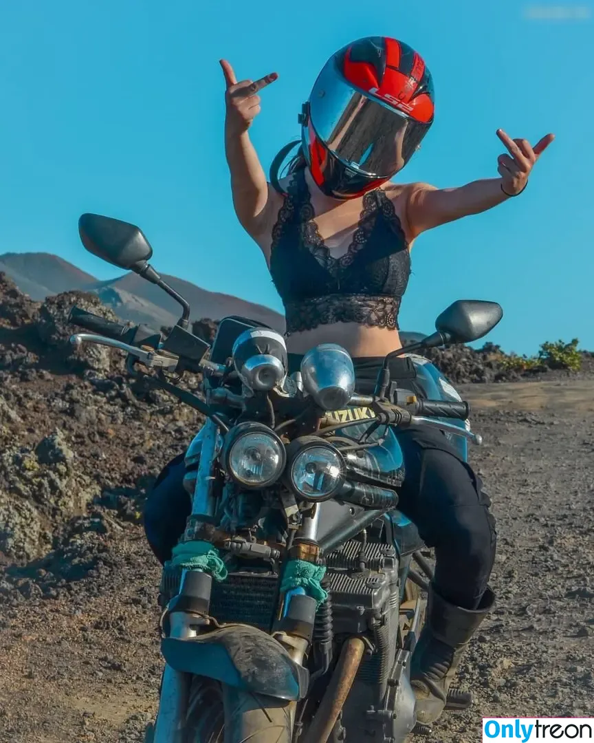 Affe auf Bike nude photo #0111 (affe_auf_bike)