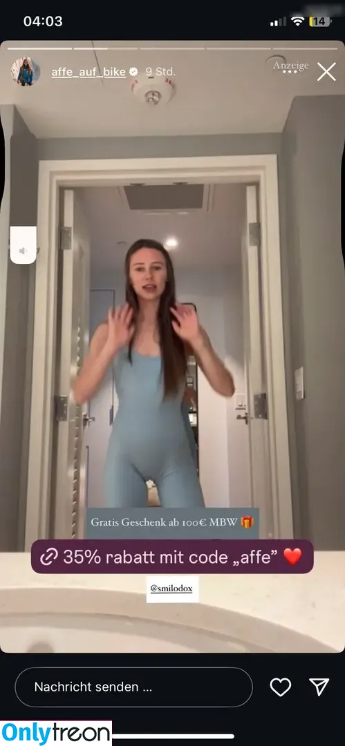 Affe auf Bike nude photo #0603 (affe_auf_bike)
