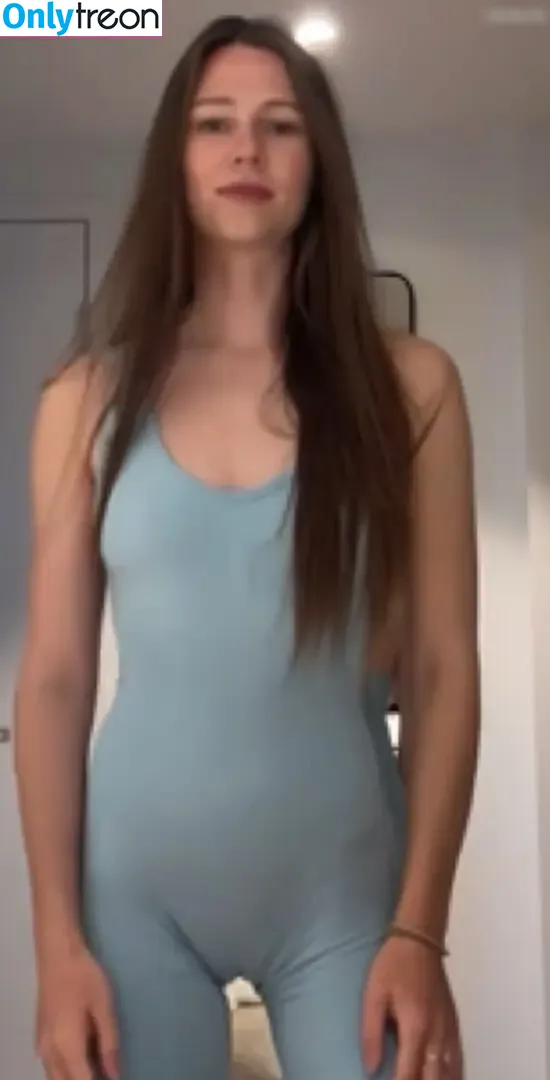 Affe auf Bike nude photo #0609 (affe_auf_bike)