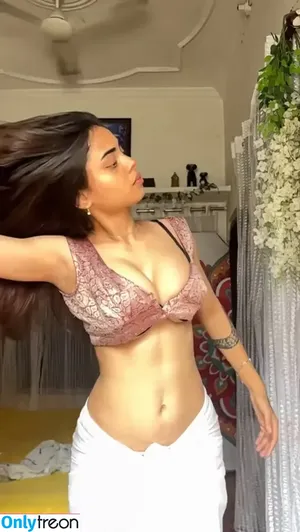 Afr Khan / 7_afreen_khan / Afreen khan nude photo #0008