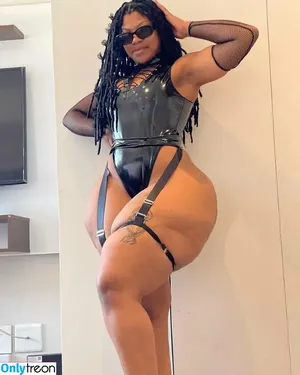 African Booty Meat / curvyandnatural nude photo #0206
