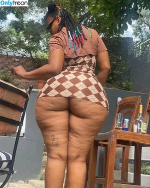 African Booty Meat / curvyandnatural nude photo #0213