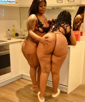 African Booty Meat / curvyandnatural nude photo #0216