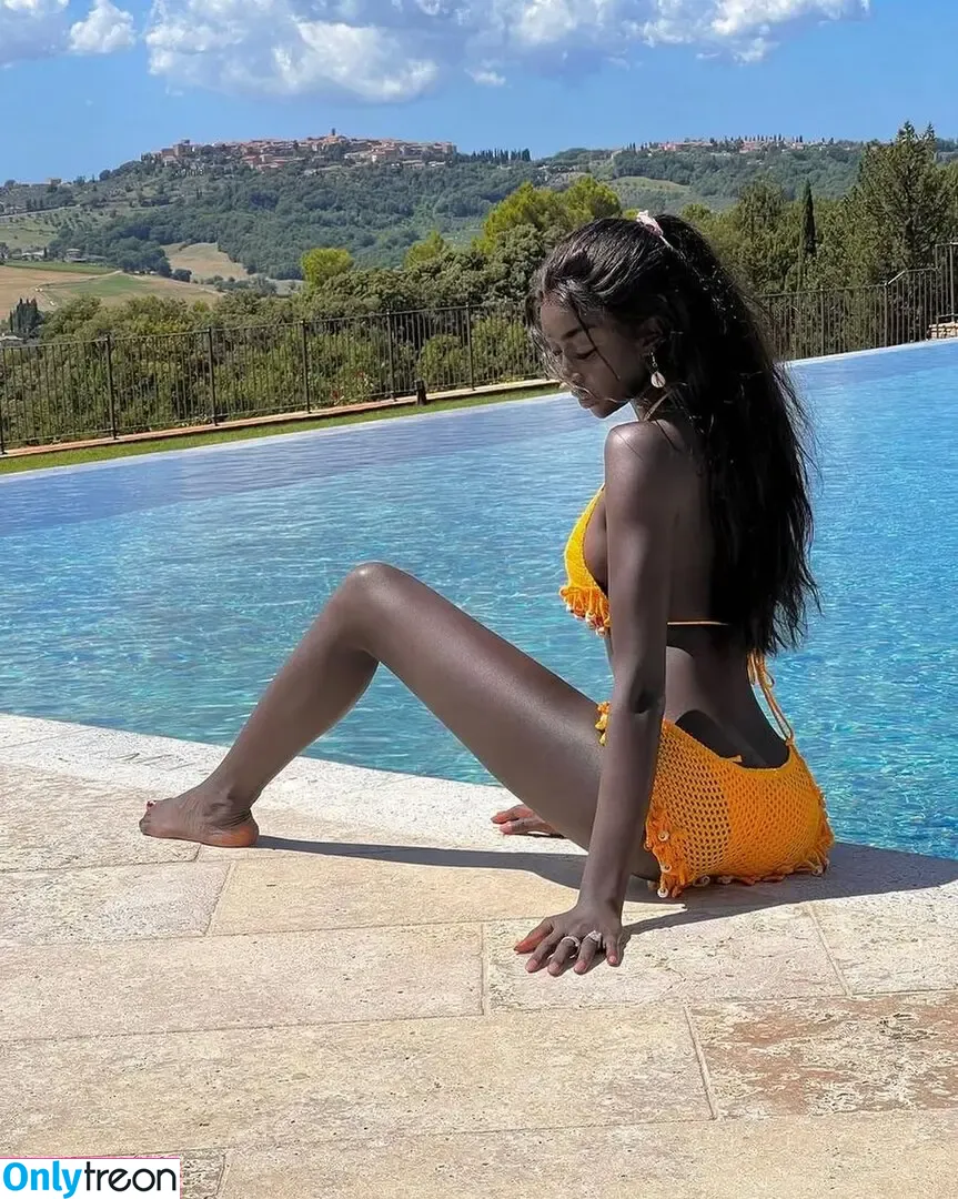 African Booty Meat nude photo #0046 (curvyandnatural)