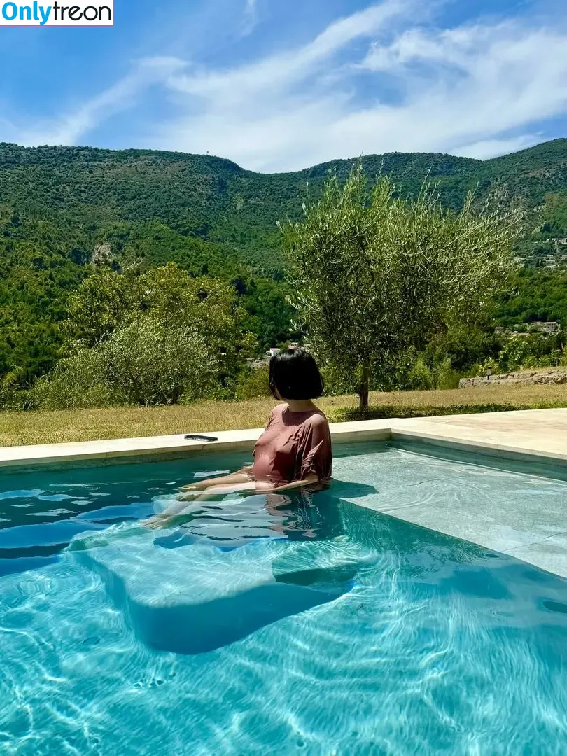 Agathe Auproux nude photo #0405 (agatheauproux)