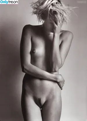  nude photo #0008