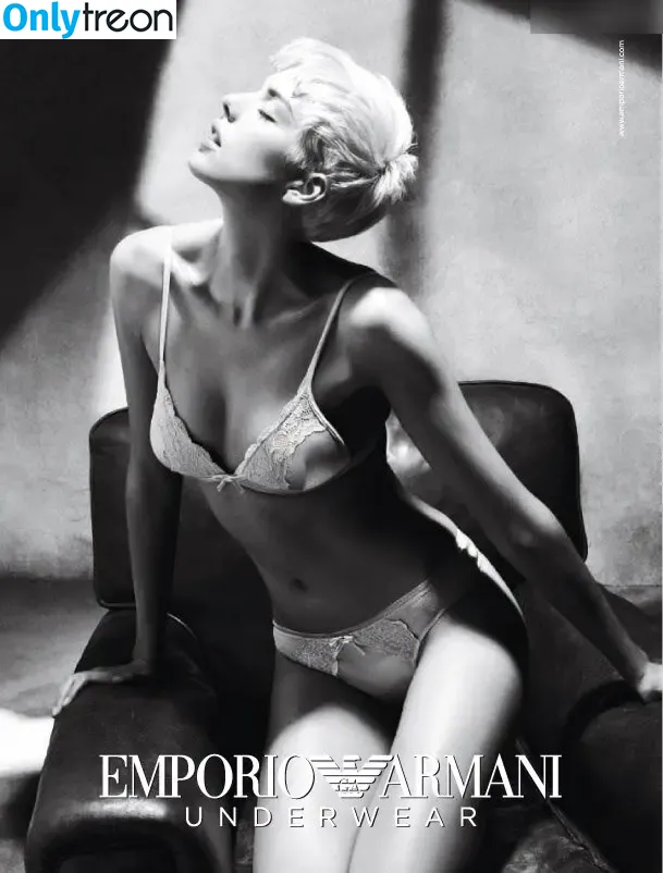 Agyness Deyn nude photo #0005 (Agyness Deyn)