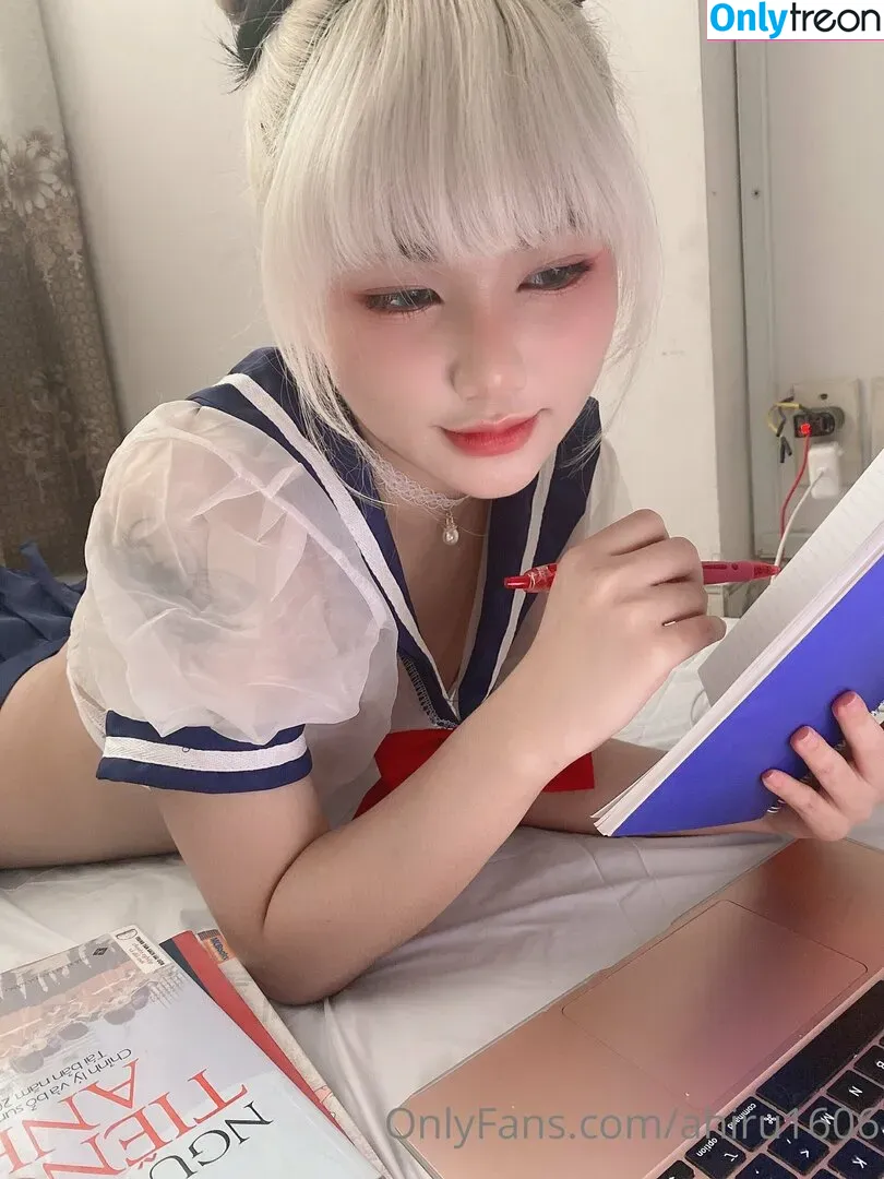ahiru1606 nude photo #0082 (arcazengale)