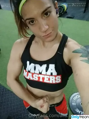 ailu.perez.ufc / ailinperezufc nude photo #0021