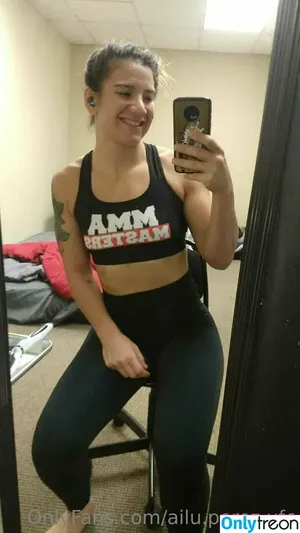 ailu.perez.ufc / ailinperezufc nude photo #0022