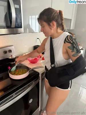 ailu.perez.ufc / ailinperezufc nude photo #0099