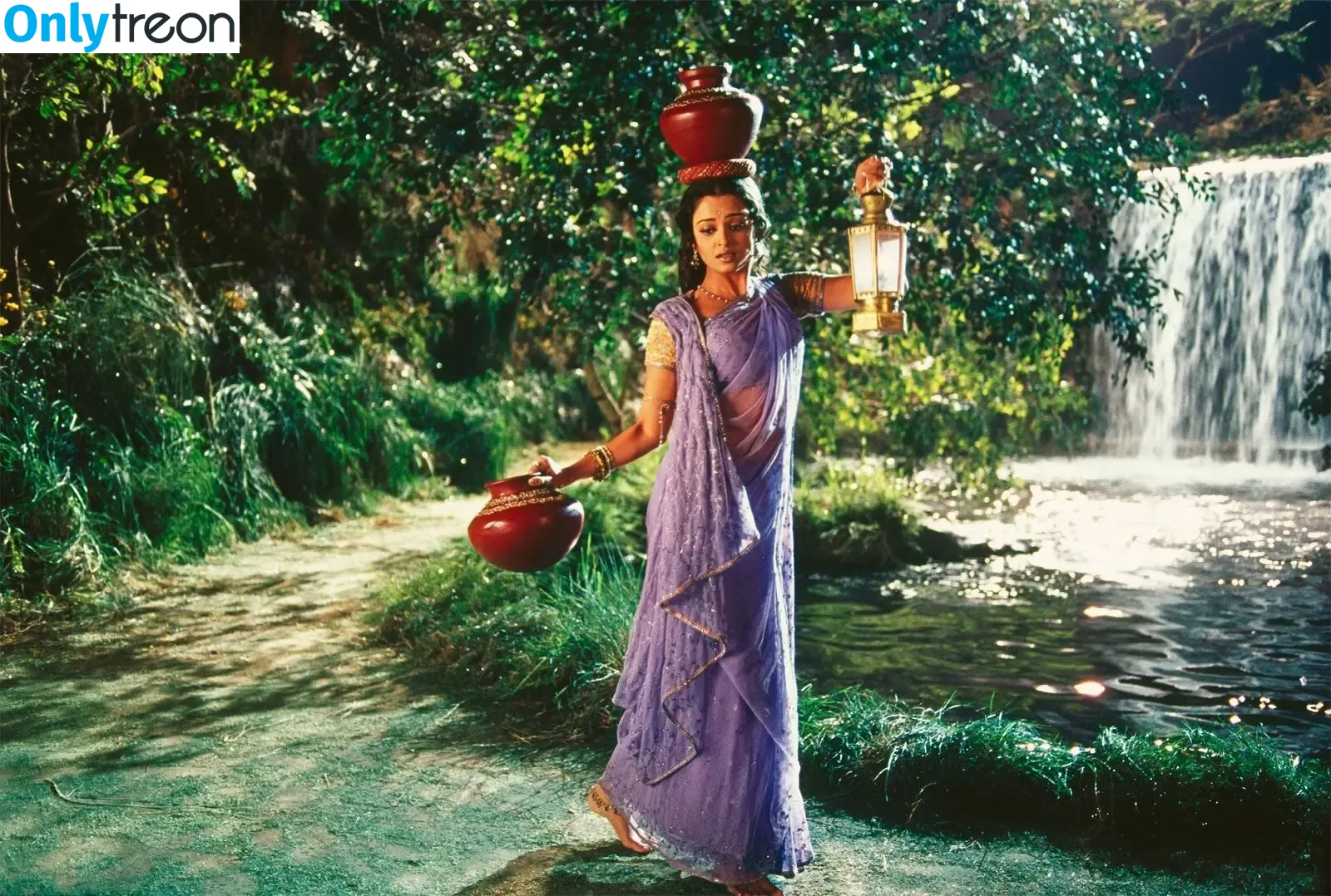 Aishwarya Rai nude photo #0032 (aishwaryaraibachchan_arb)