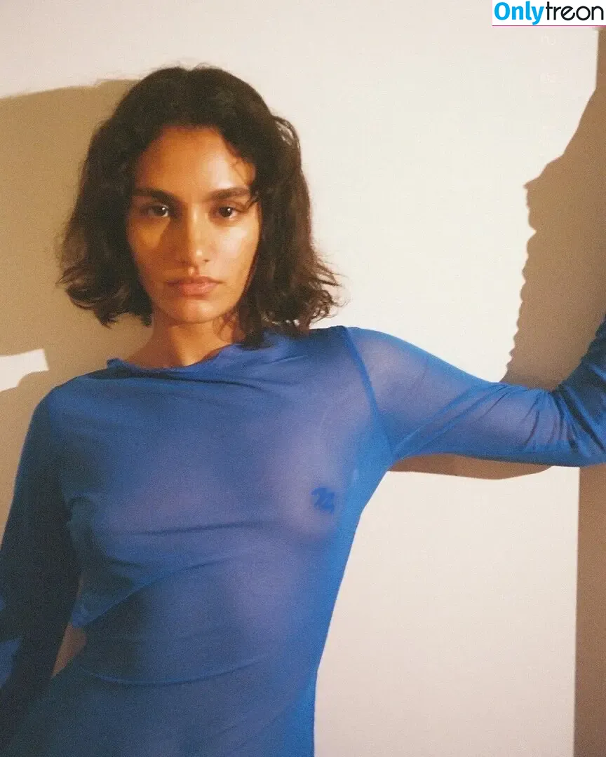 Aiysha Siddiqui nude photo #0013 (Aiysha Siddiqui)