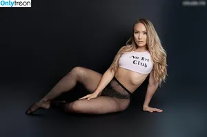 AJ Applegate / AJsApplebooty / ajapplegatelive / ajapplegatevip / realajapplegate nude photo #0972