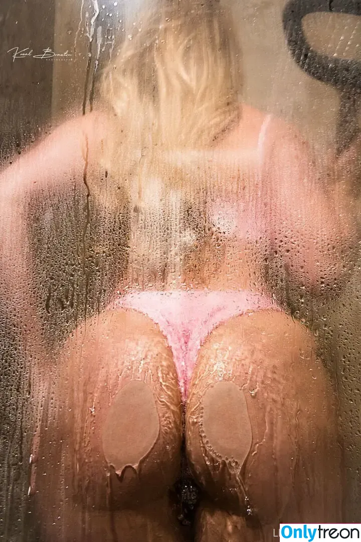 AJ Applegate nude photo #1117 (AJsApplebooty / ajapplegatelive / ajapplegatevip / realajapplegate)