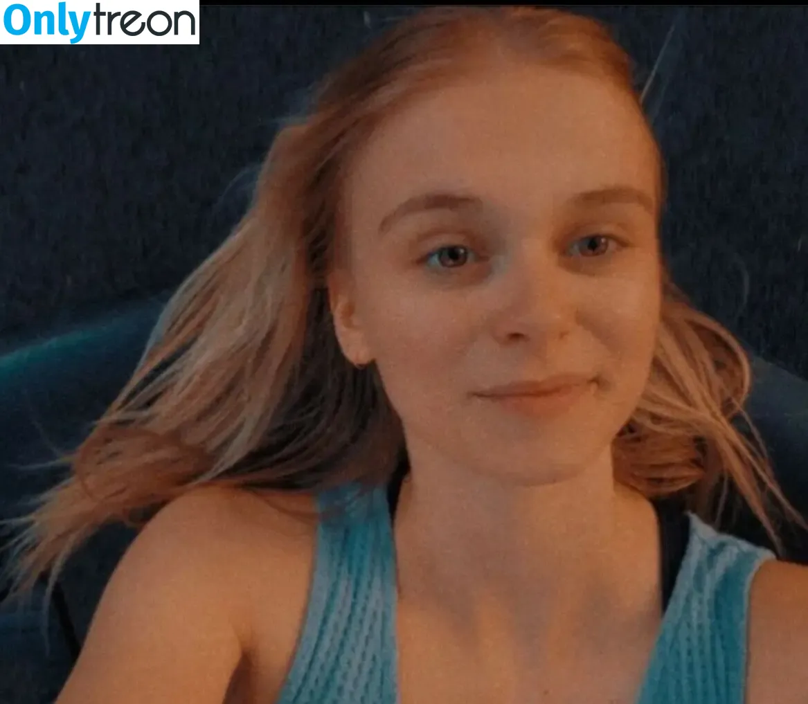 Ajlynn nude photo #0001 (_ajlynn / u264795104)