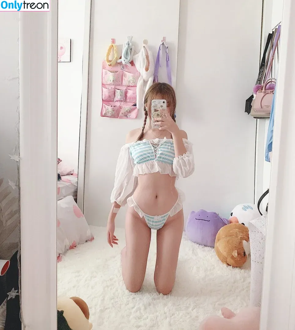 Akaei Ray nude photo #0002 (akaei_ray / akaeiray)
