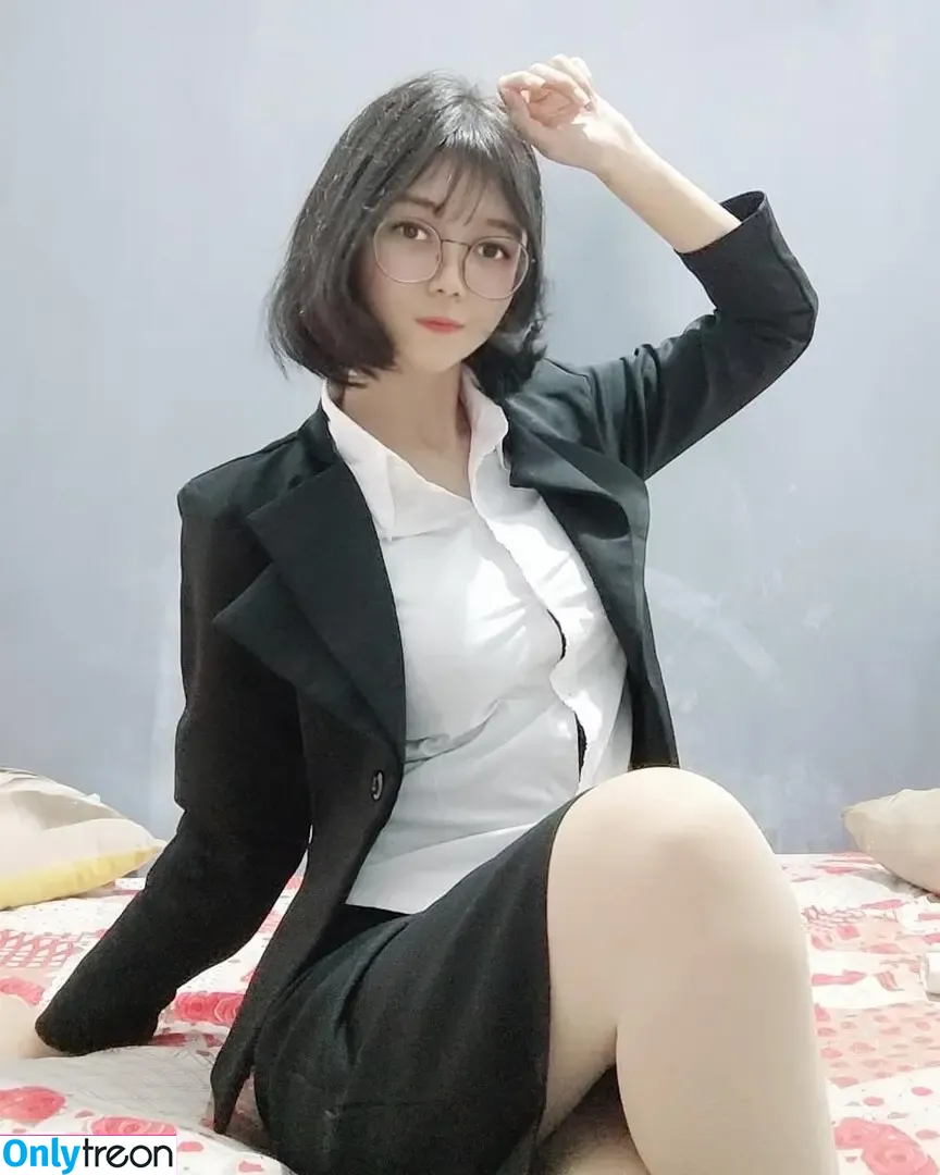 Akazukii Akazukii nude photo #0006 (akazukii_)