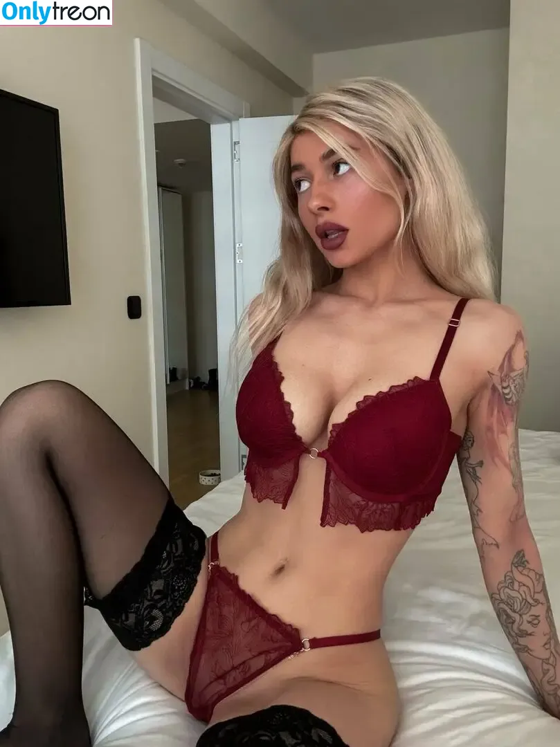 aksinia nude photo #0008 (aksinia1363)