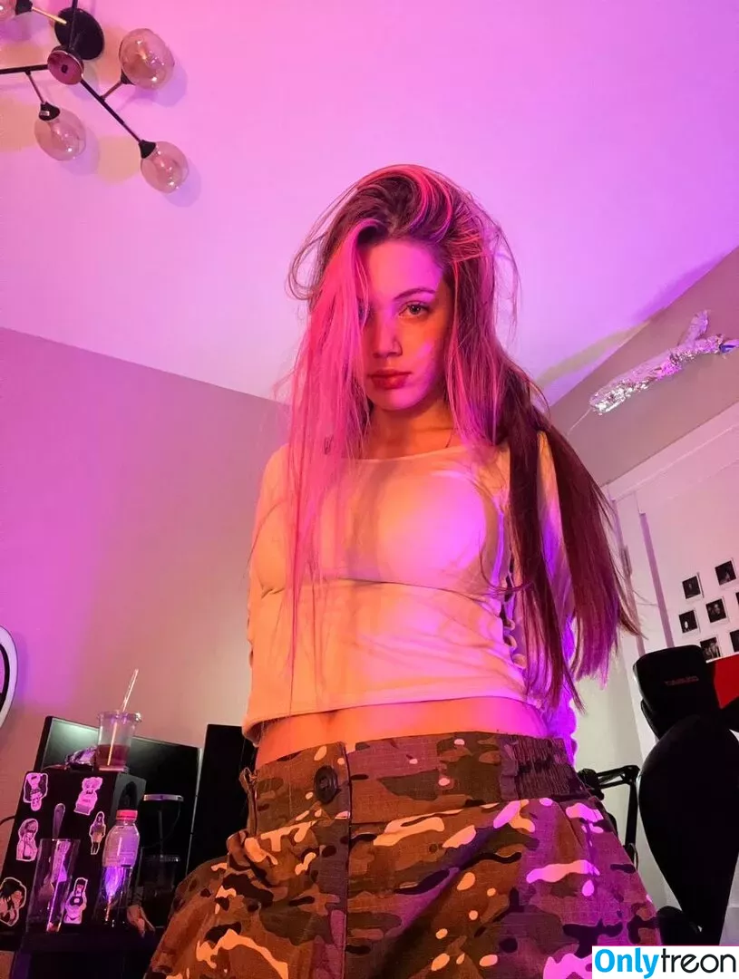 akyuliych nude photo #0082 (anna.utka22)