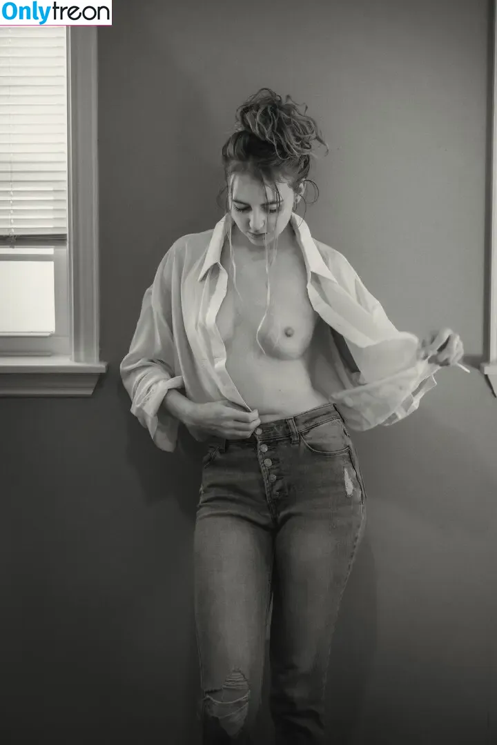 Alaina Wulf nude photo #0124 (alainawulf / alphatopwolf22 / leiawulf)