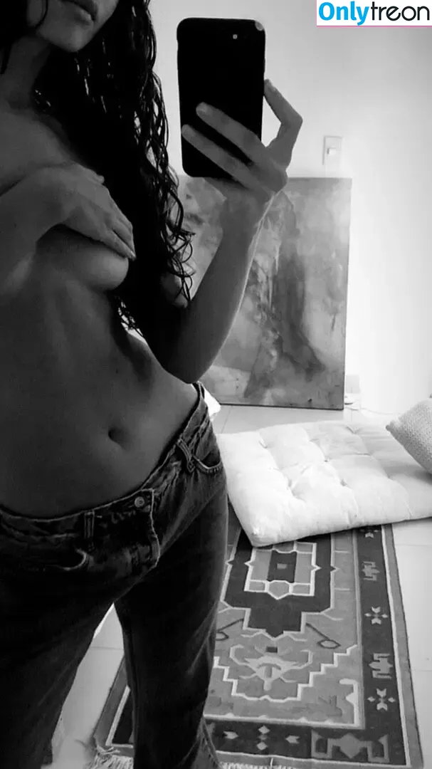 Alanis Guillen nude photo #0015 (alanissguillen)