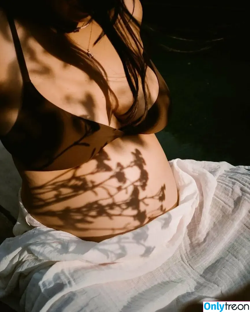 Alanna Masterson nude photo #0071 (alannamasterson)