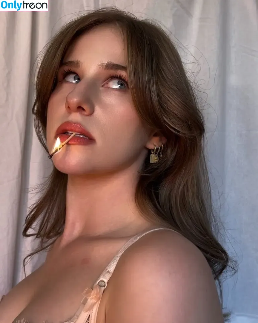 Alaurabidingcitizen nude photo #0008 (api2)