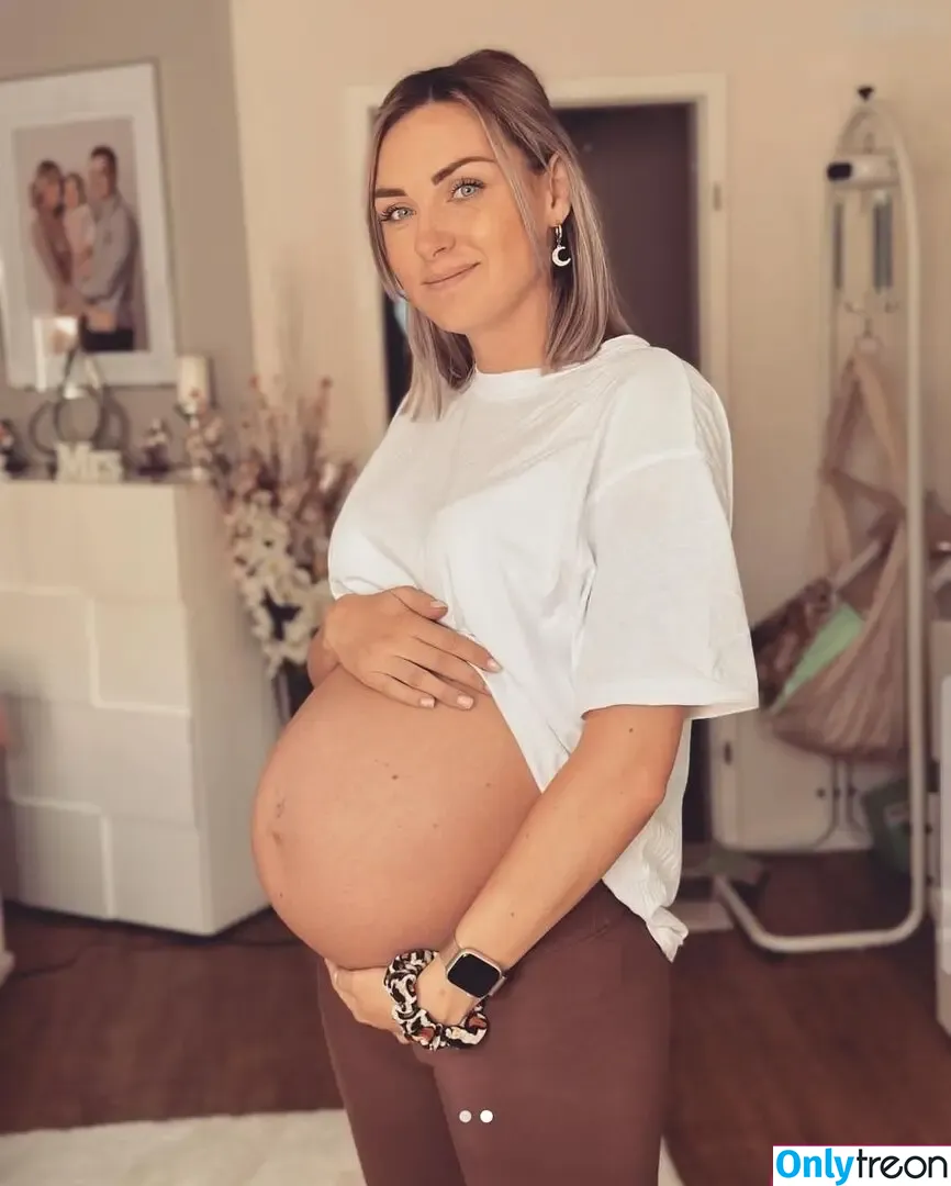 Alciasmomlife nude photo #0020 (Aliciasmomlife)