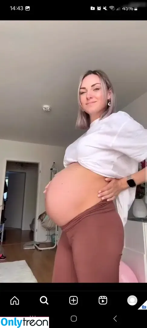 Alciasmomlife nude photo #0022 (Aliciasmomlife)