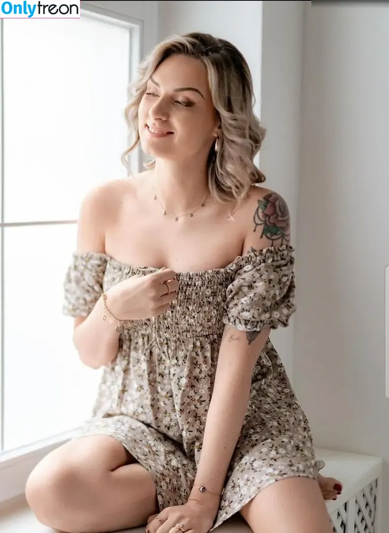 Alciasmomlife nude photo #0027 (Aliciasmomlife)