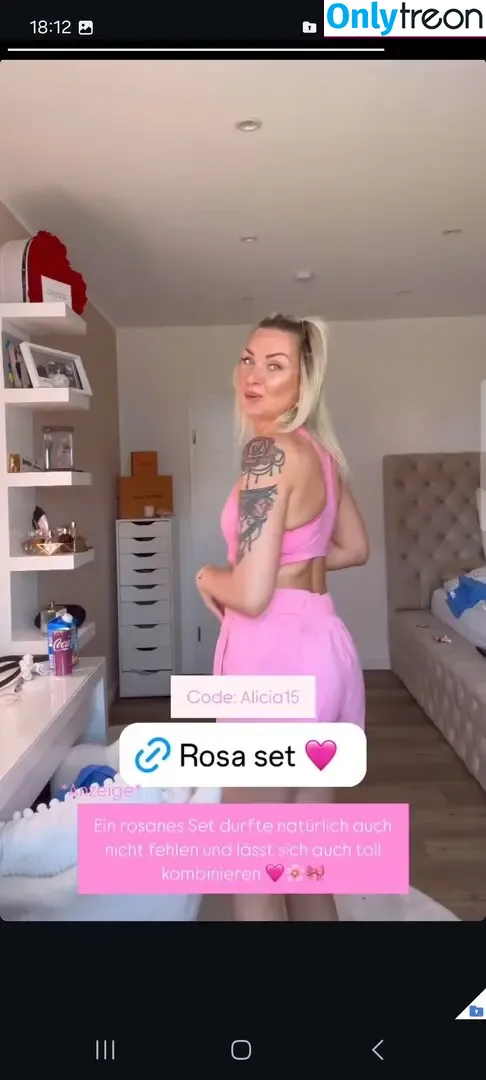 Alciasmomlife nude photo #0115 (Aliciasmomlife)