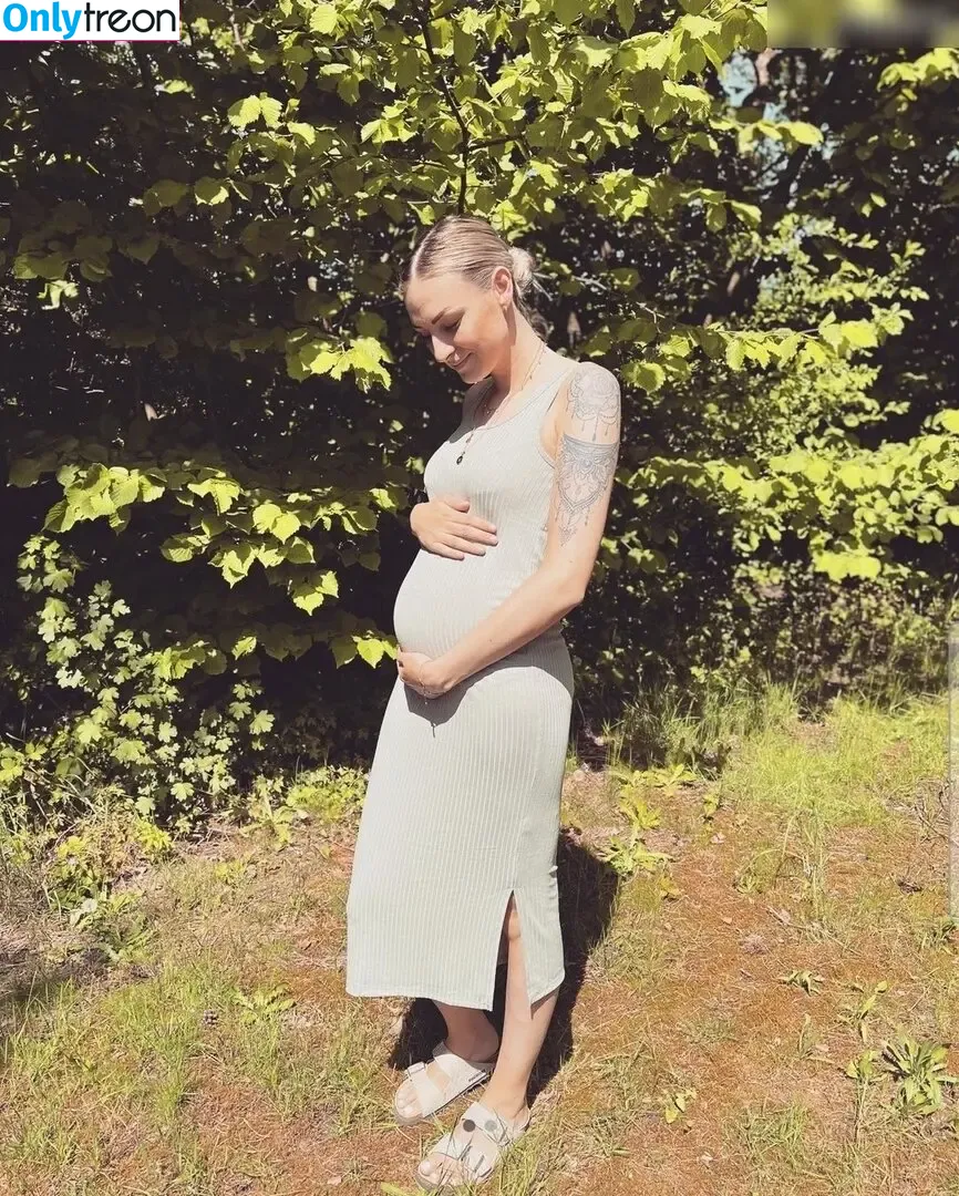 Alciasmomlife nude photo #0155 (Aliciasmomlife)