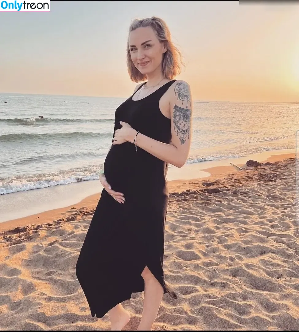 Alciasmomlife nude photo #0163 (Aliciasmomlife)