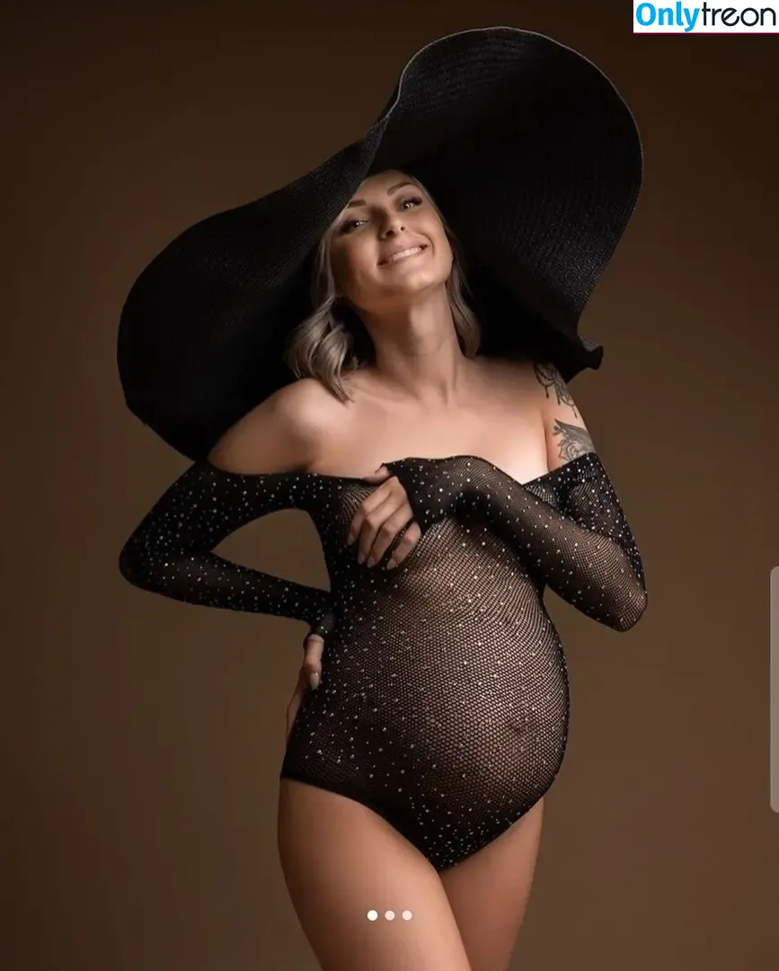 Alciasmomlife nude photo #0168 (Aliciasmomlife)