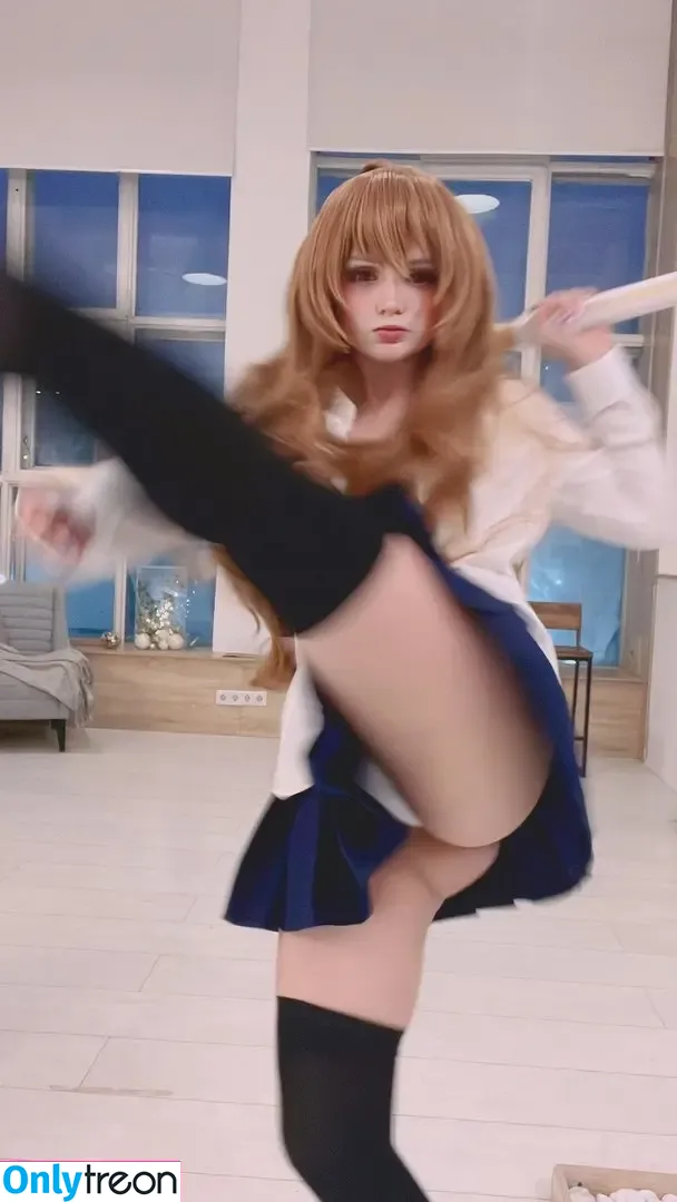 Alcololi nude photo #0020 (Alcoholy / alco__holy / alcoholycos)