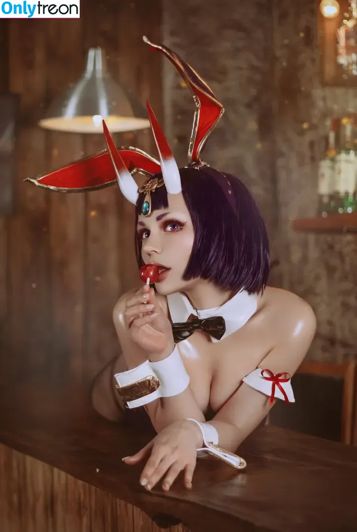 Alcololi nude photo #0407 (Alcoholy / alco__holy / alcoholycos)