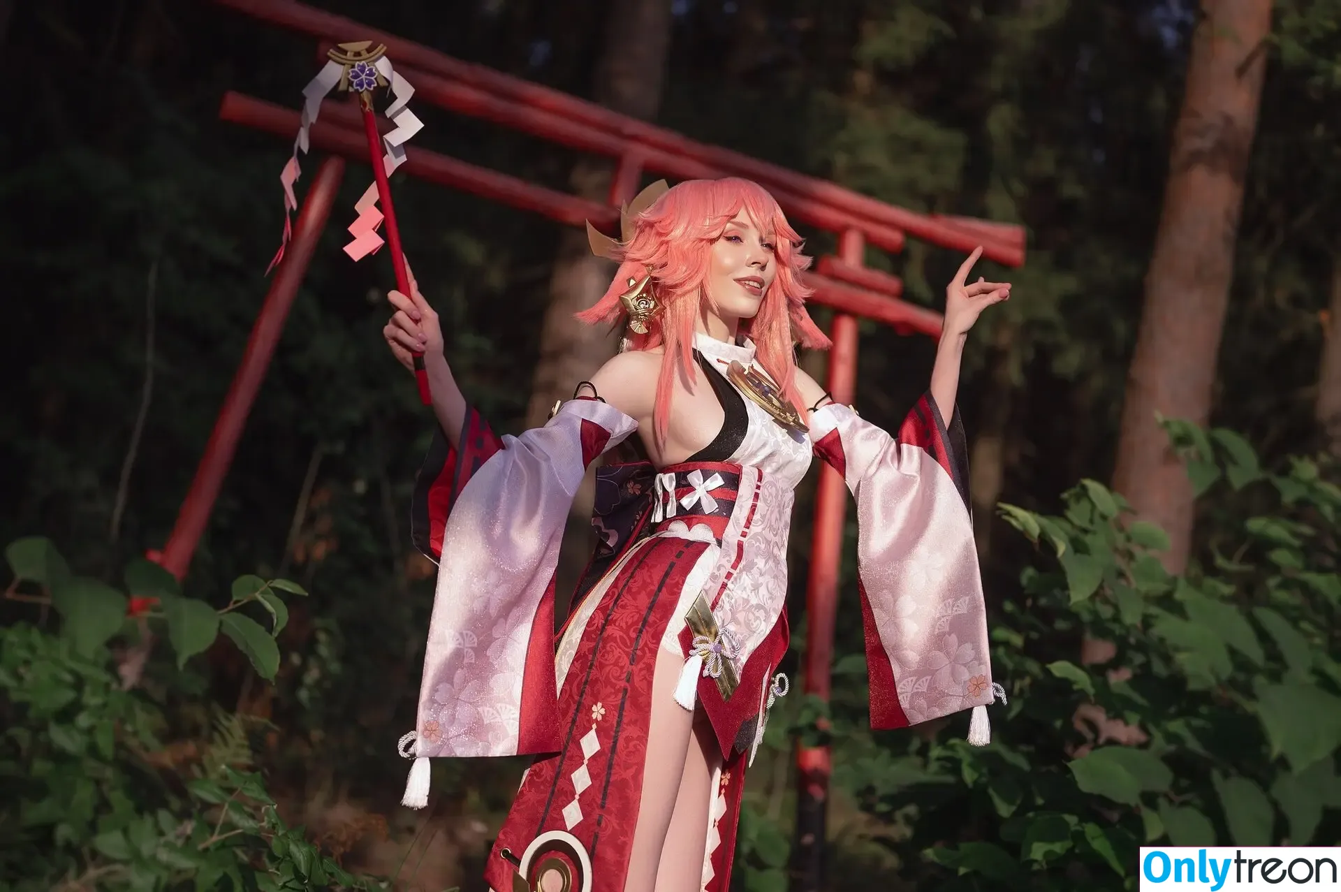 Alcololi nude photo #0739 (Alcoholy / alco__holy / alcoholycos)