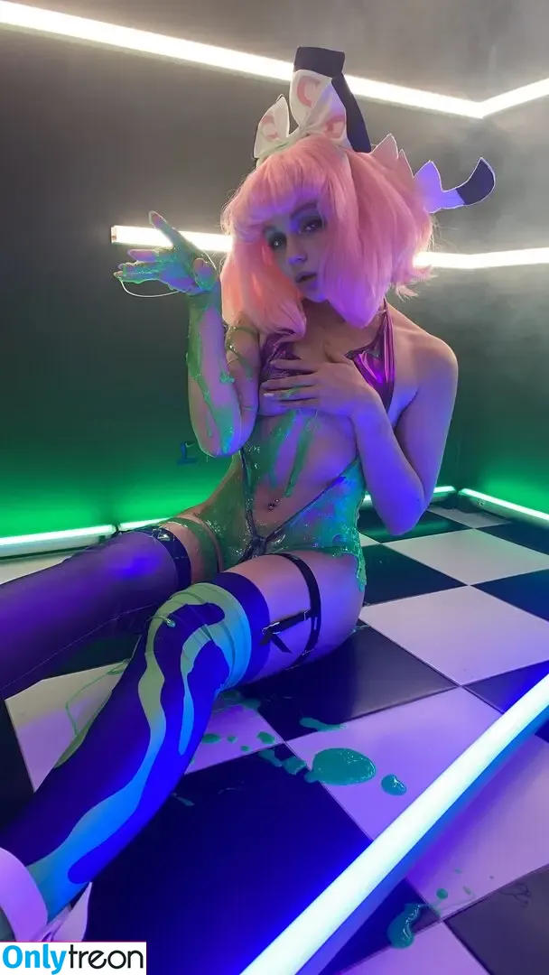 Alcololi nude photo #0815 (Alcoholy / alco__holy / alcoholycos)