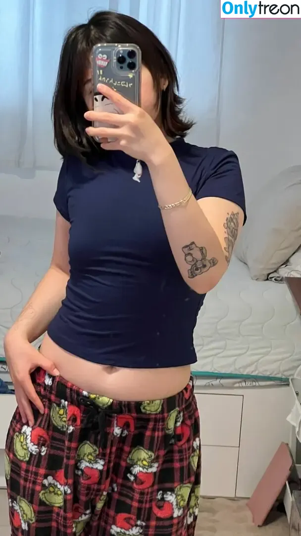 ale.zrm nude photo #0060 (ale.crm)